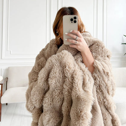 Softora™ - Plush Marshmallow Blanket – Soft, Warm & Aesthetic Bedroom Essential